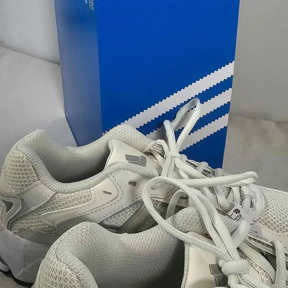 New Adidas Low Casual Sneaker - Size  Women's 6.5